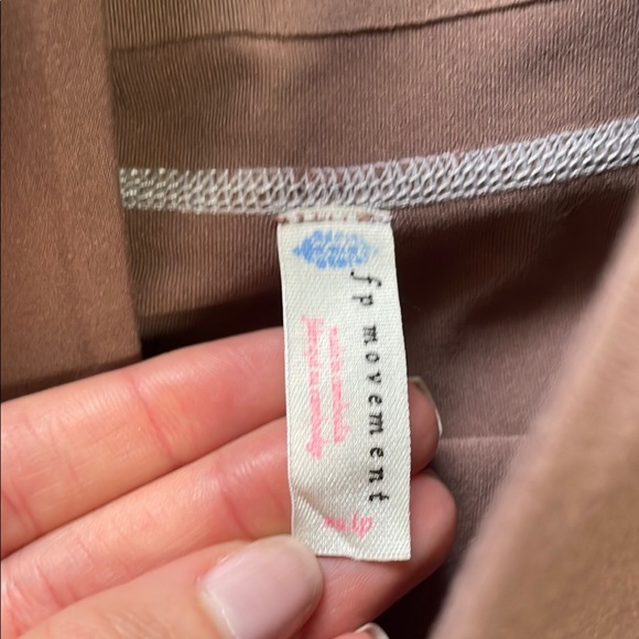 FP Movement You’re a Peach Sporty Short Shorts High-Waisted Mauve - Picture 5 of 8